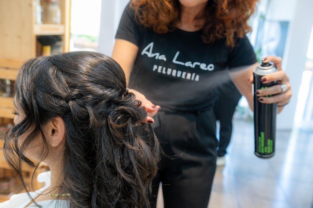 Sé la novia perfecta este verano con nuestros peluqueros en Vilagarcía